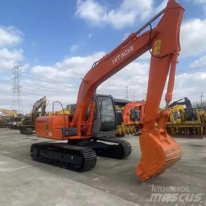 Hitachi EX120-5 Gravemaskiner på larvebånd
