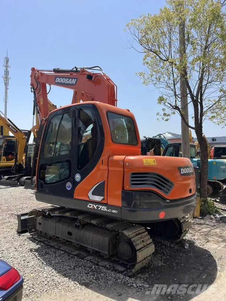 Doosan DX 75-9 C Midi-gravemaskiner 7t - 12t