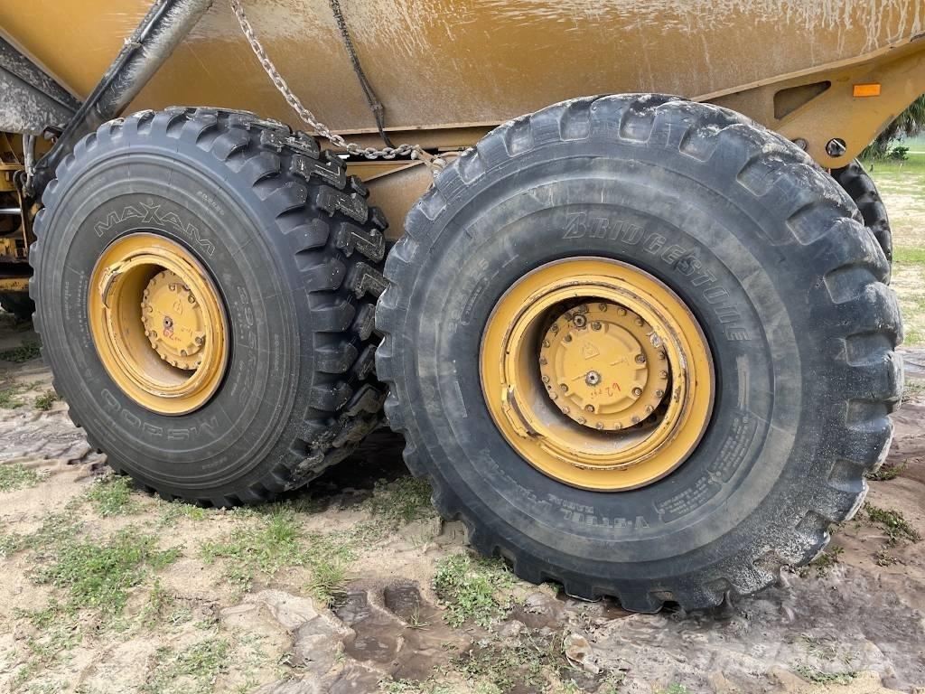 CAT 740 GC Terrængående lastbiler