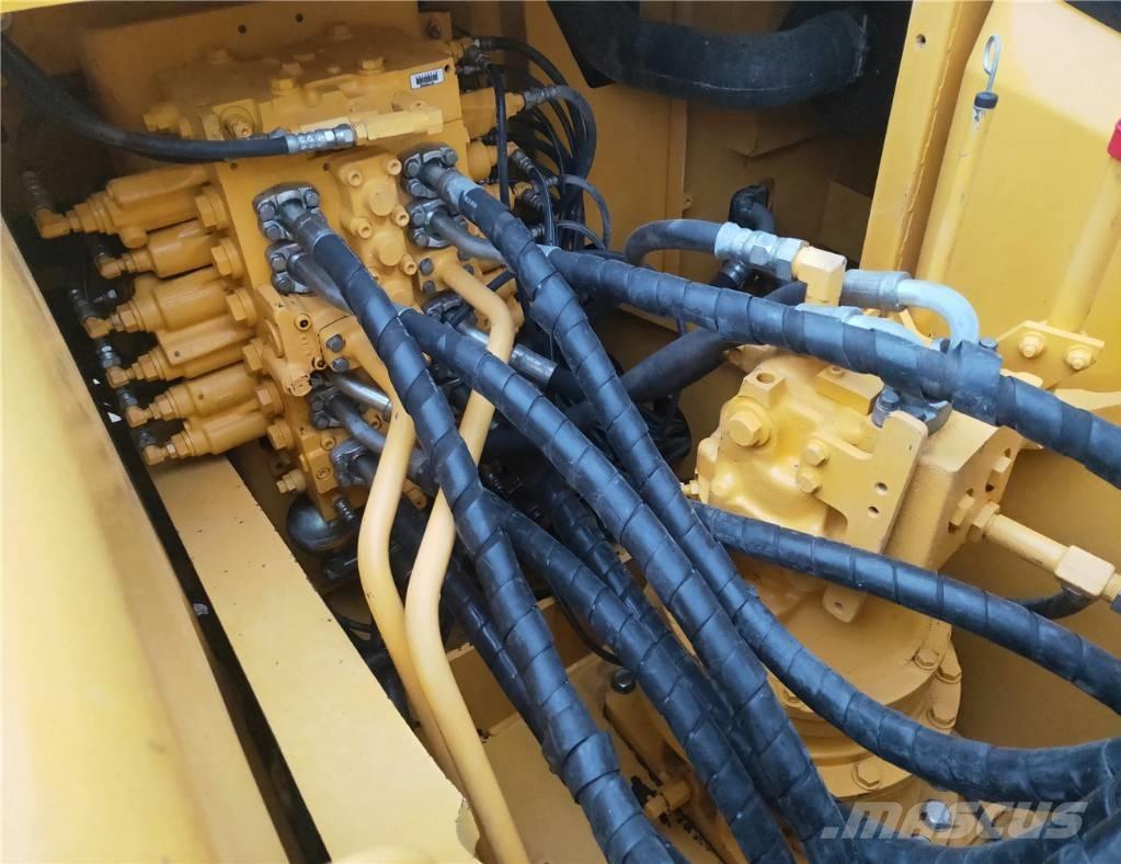 Komatsu PC200-7 Gravemaskiner på larvebånd