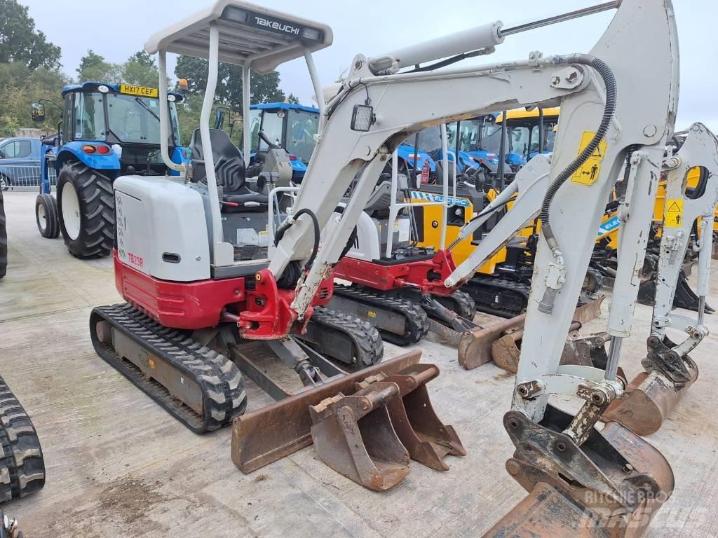 Takeuchi TB23R Minigravemaskiner