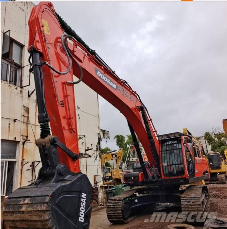 Doosan DX 340 LC Gravemaskiner på larvebånd