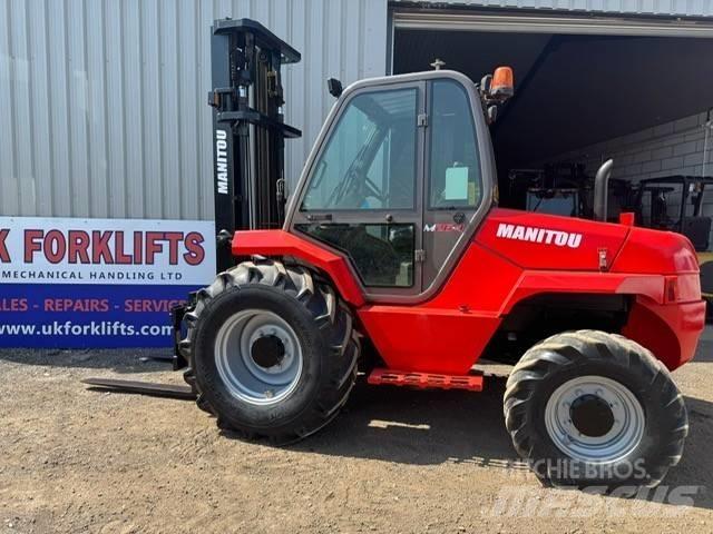Manitou M 26.4 Terrængående gaffeltruck