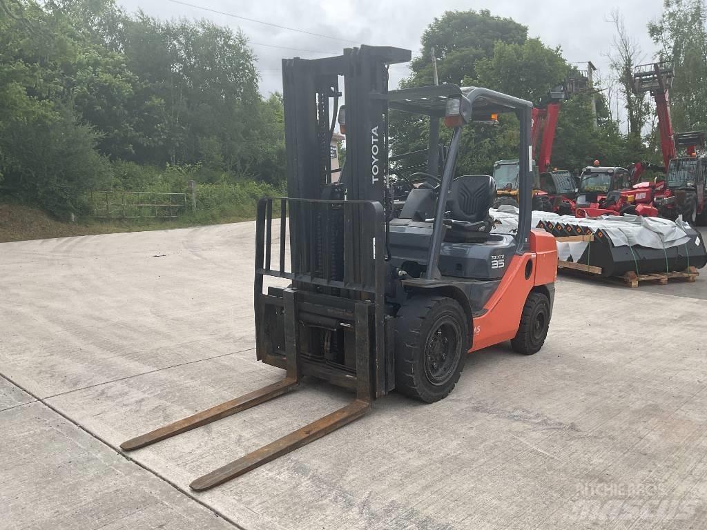 Toyota 02-8 FDJF 35 Diesel gaffeltrucks