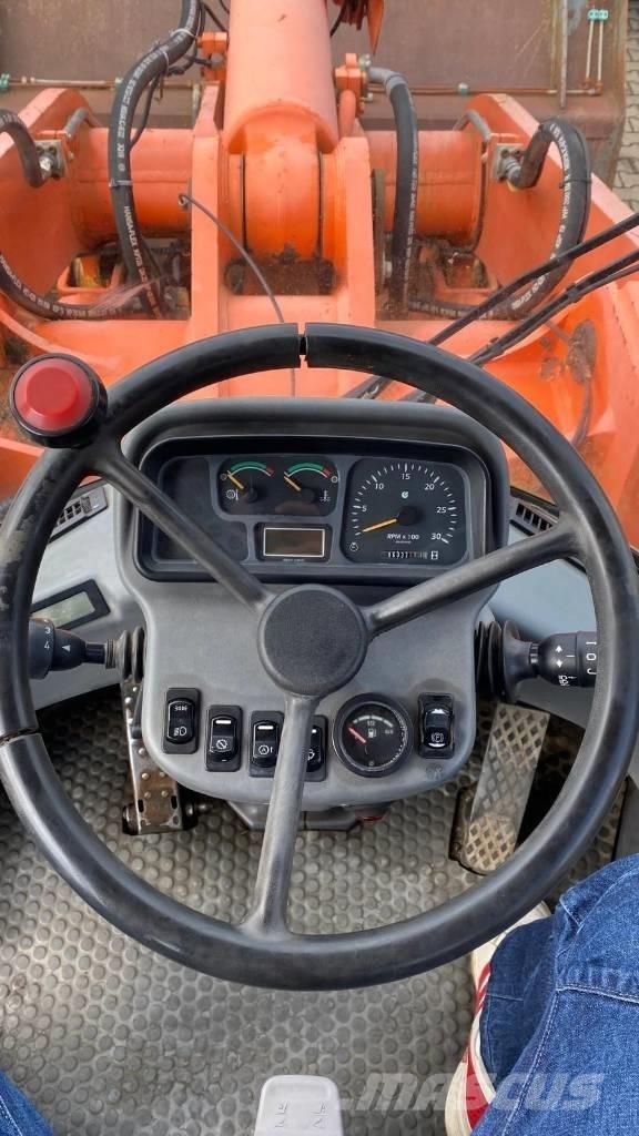 Hitachi LX 210 E Læssemaskiner på hjul