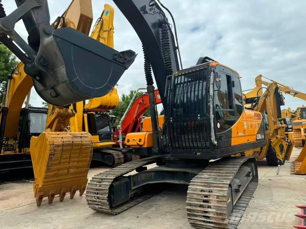 Hyundai R220LC-9S Midi-gravemaskiner 7t - 12t