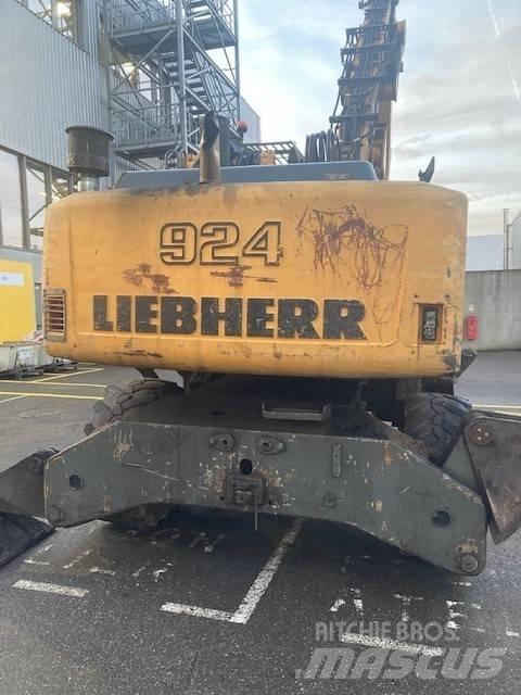 Liebherr 924C-LI Gravemaskiner på hjul