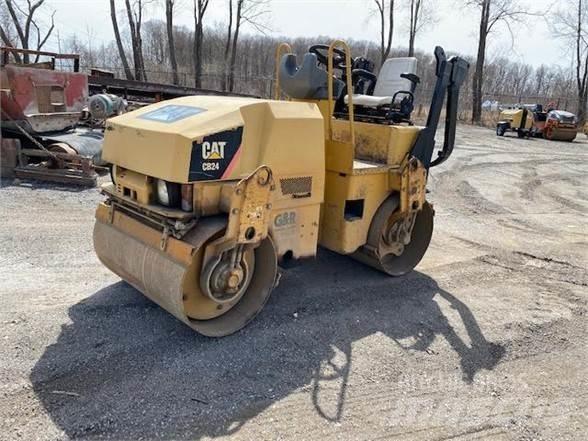 CAT CB24 Enkelt tromle