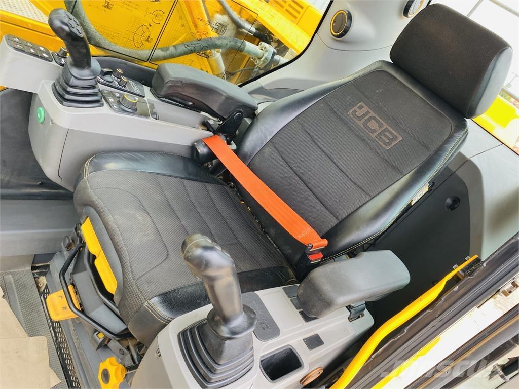 JCB 220XLC Gravemaskiner på larvebånd