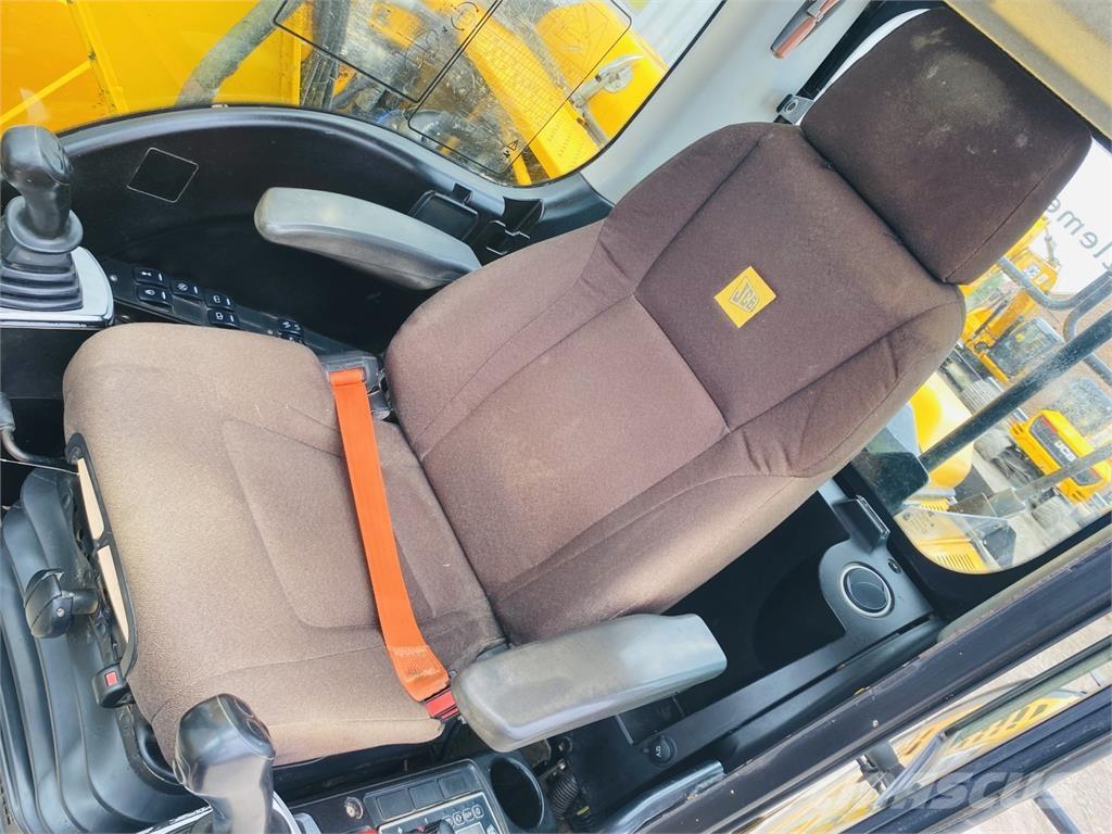 JCB JS130LC Gravemaskiner på larvebånd