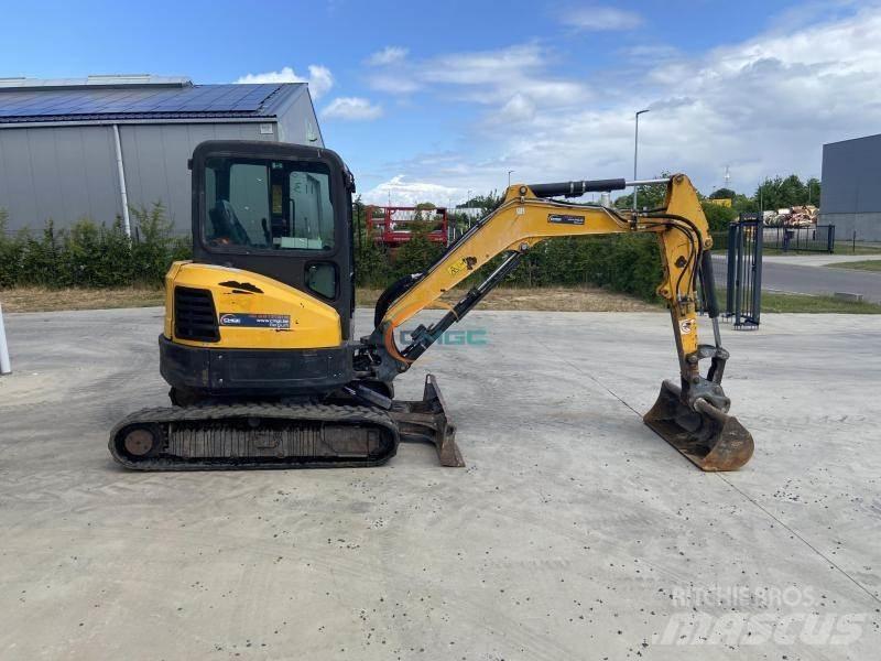 Bobcat E 35 Gravemaskiner på hjul