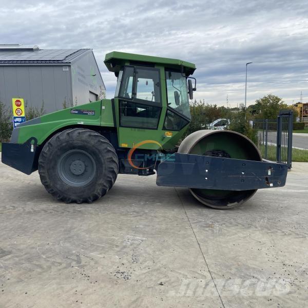 Dynapac CA302D Jordvibrationstromler