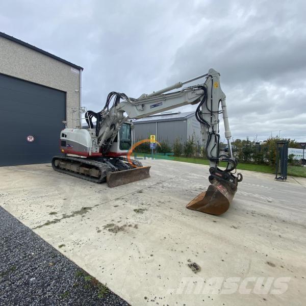 Takeuchi TB215R Gravemaskiner på hjul