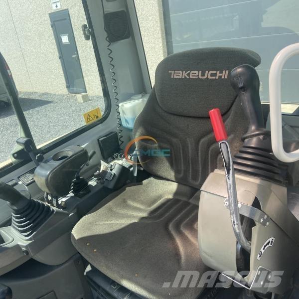 Takeuchi TB225 Gravemaskiner på hjul