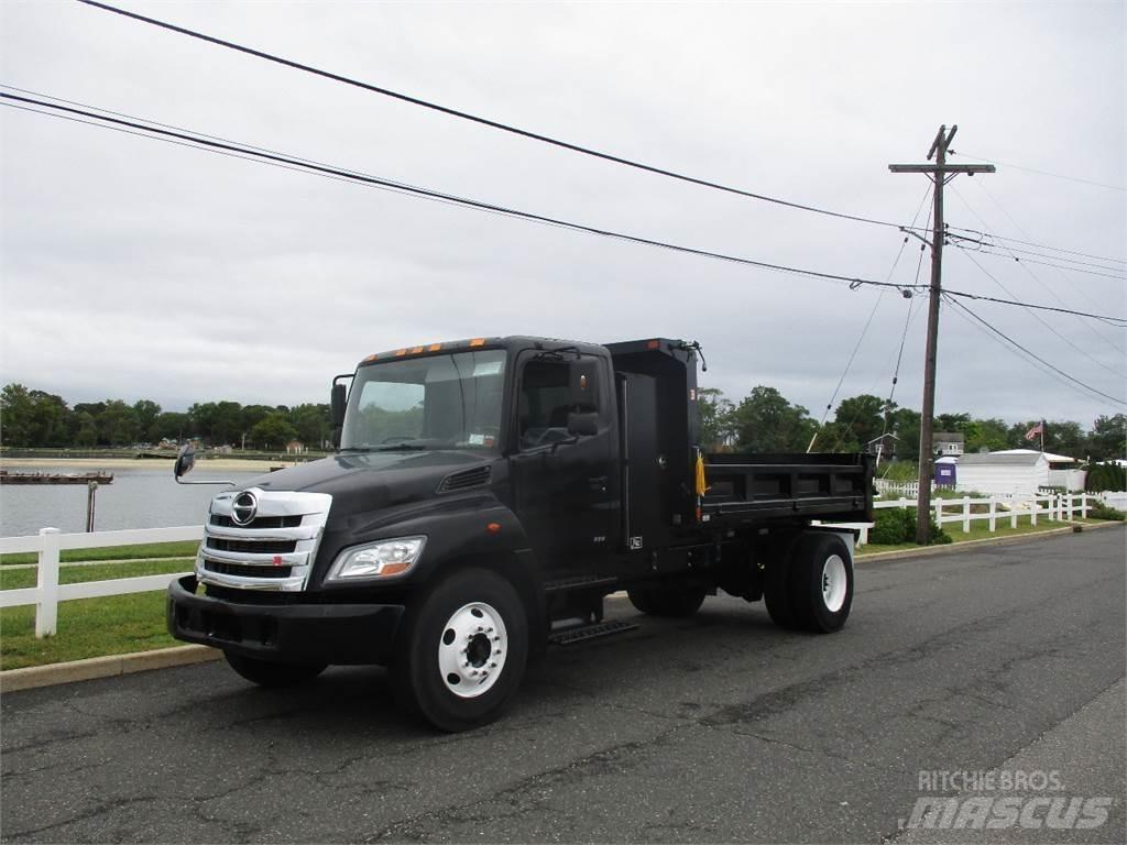Hino 338 Lastbiler med tip