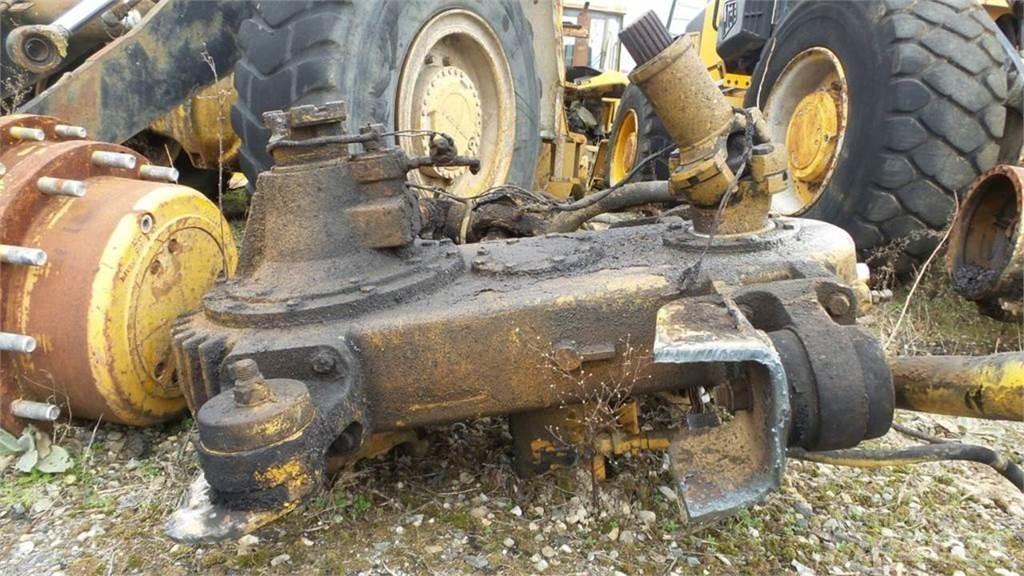 Bell B25C Gear