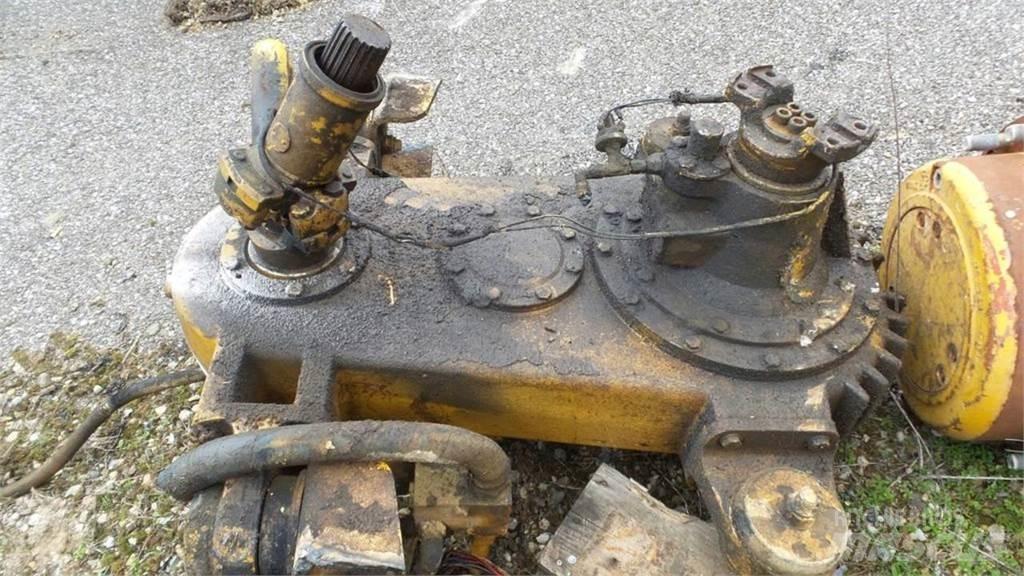 Bell B25C Gear