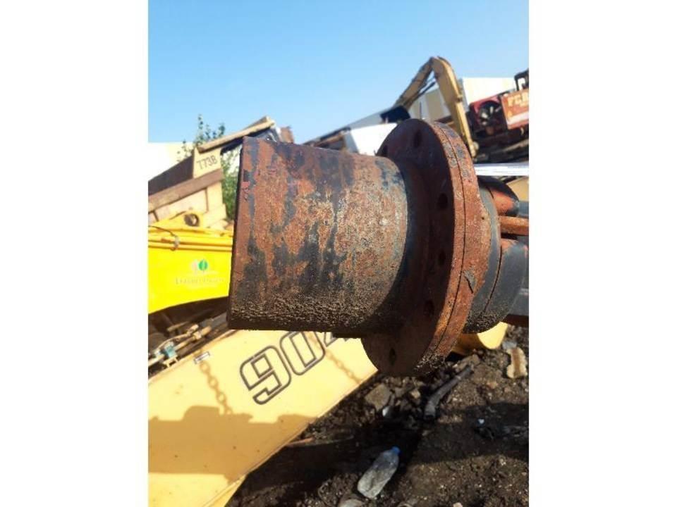 CAT 206 Gear