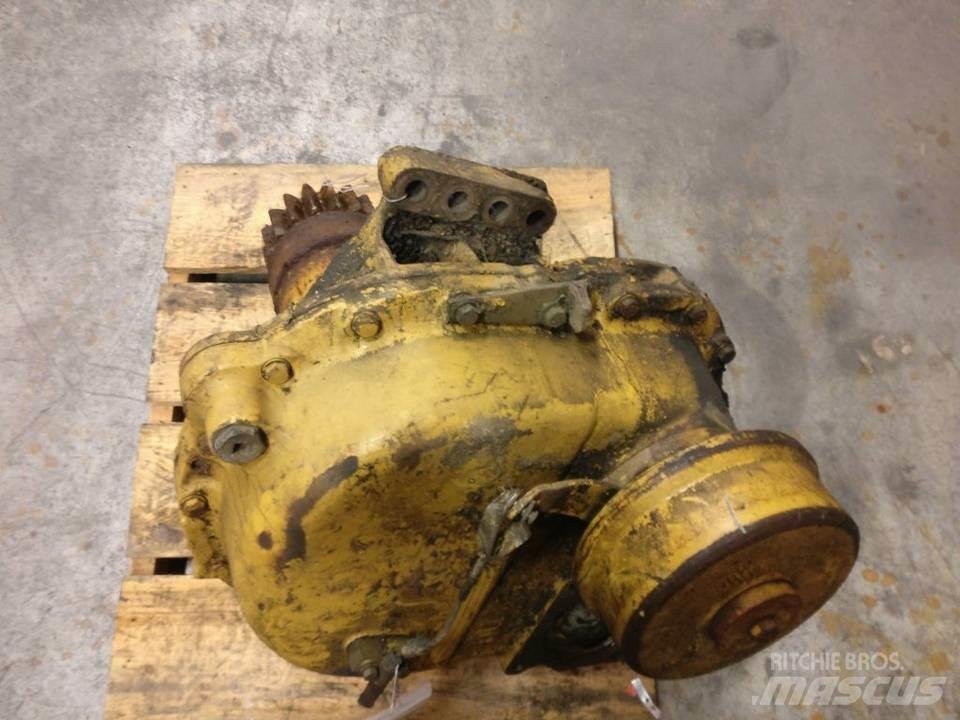 CAT 225 Gear