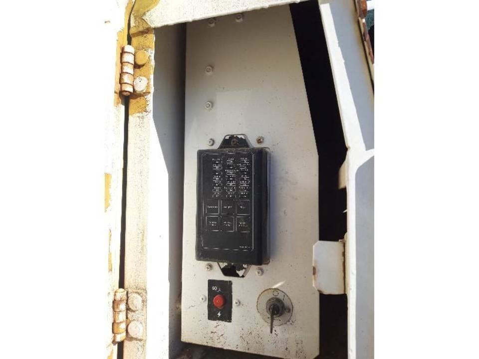 CAT 325LN Kabiner og interiør
