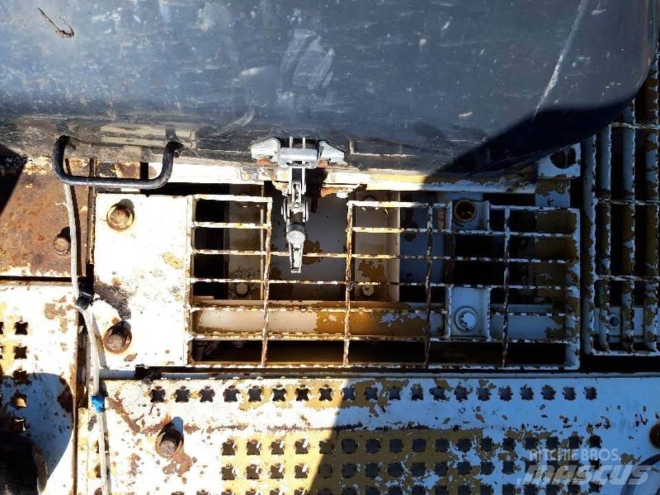 CAT 325LN Kabiner og interiør