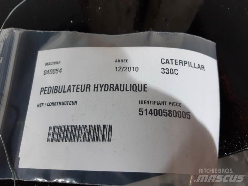 CAT 330C Kabiner og interiør