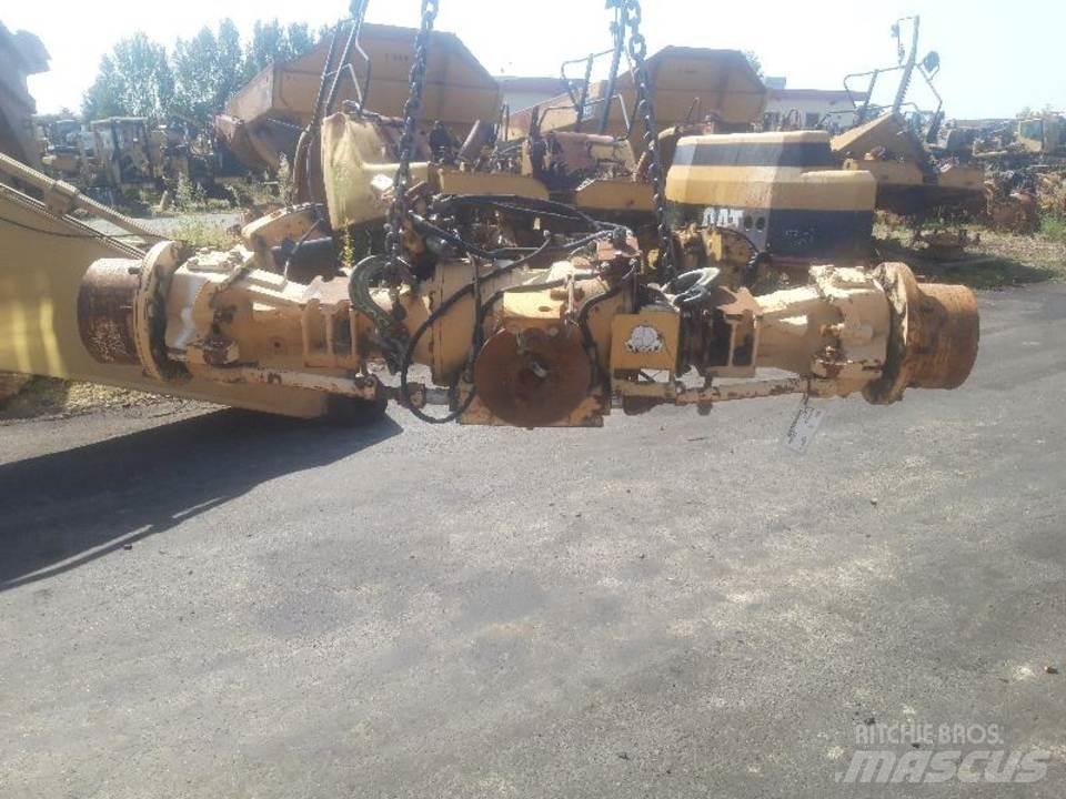CAT 438B Gear