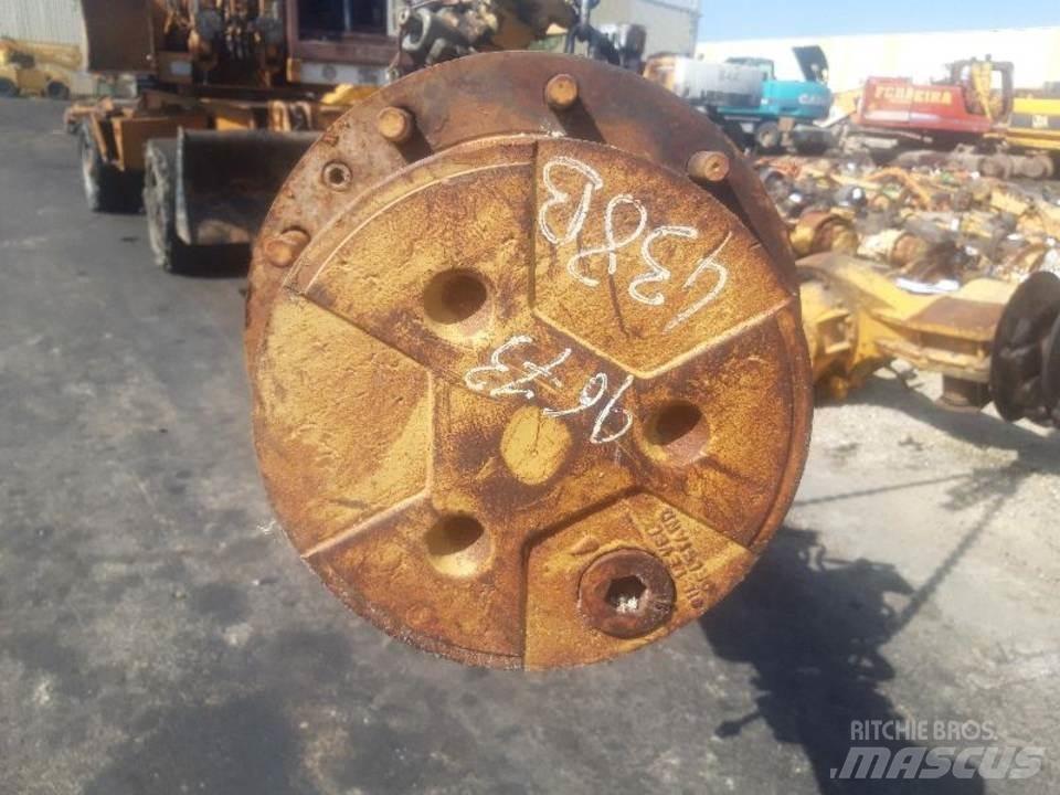 CAT 438B Gear