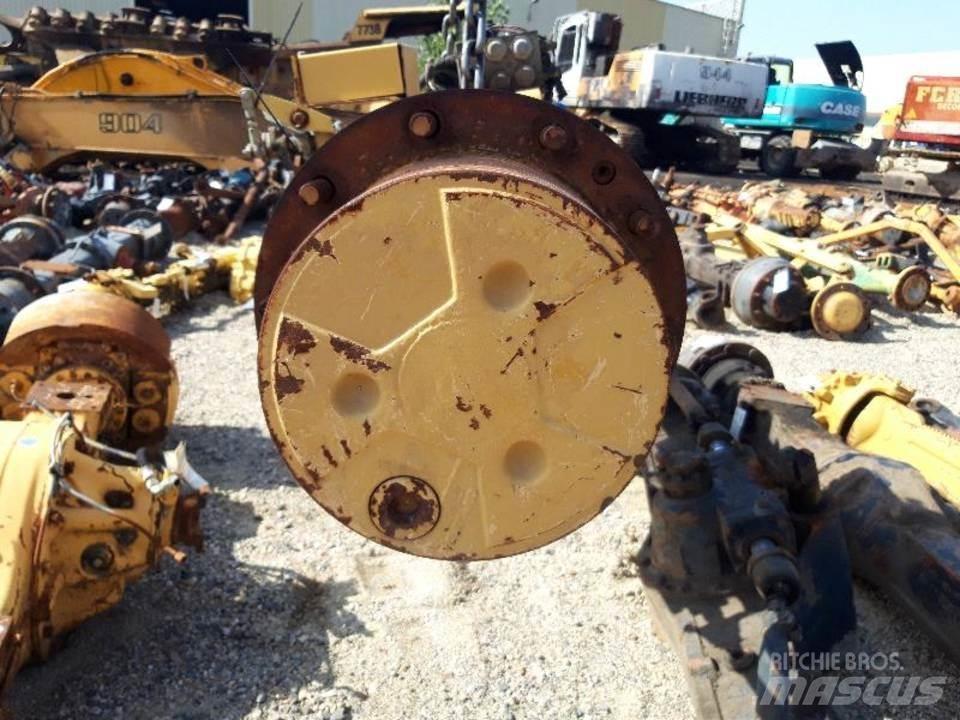 CAT 438B Gear