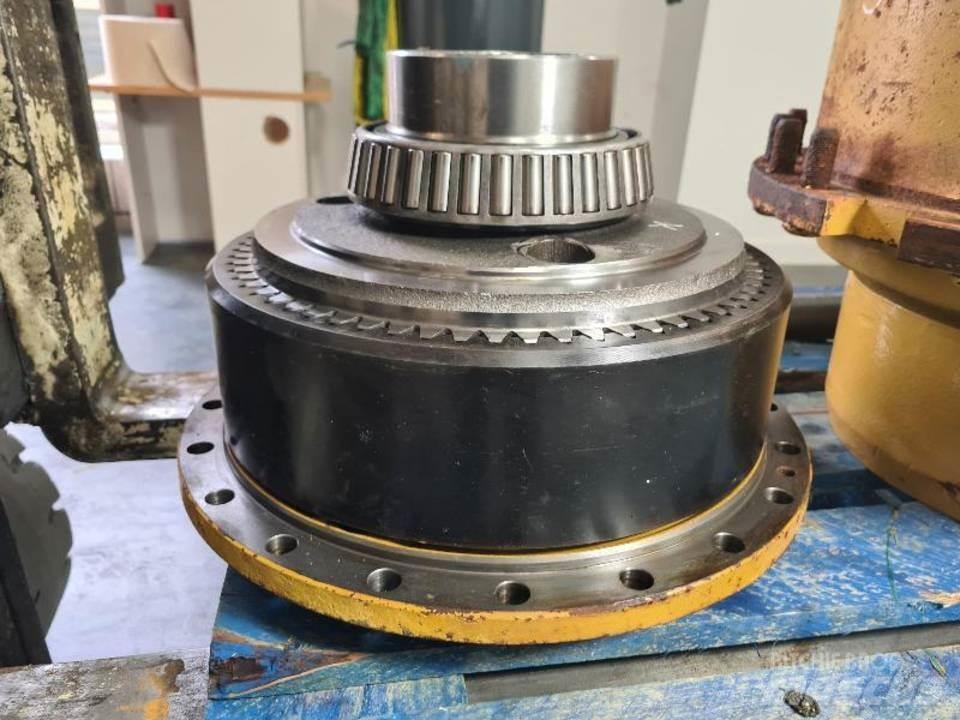 CAT 735 Gear
