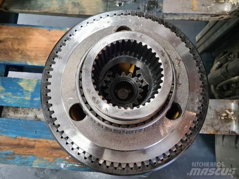 CAT 735 Gear