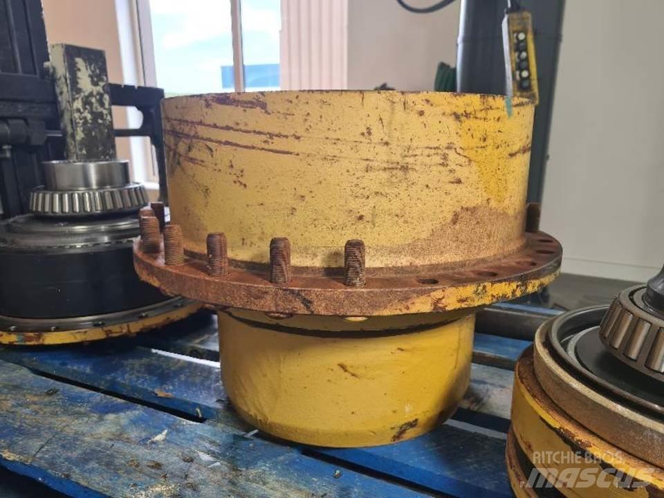 CAT 735 Gear
