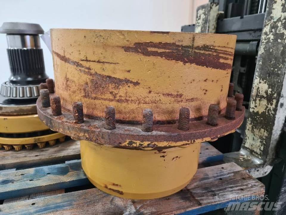 CAT 735 Gear
