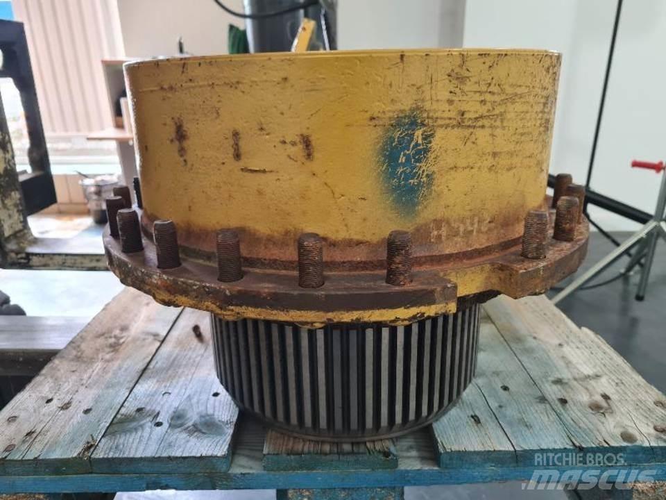 CAT 735 Gear