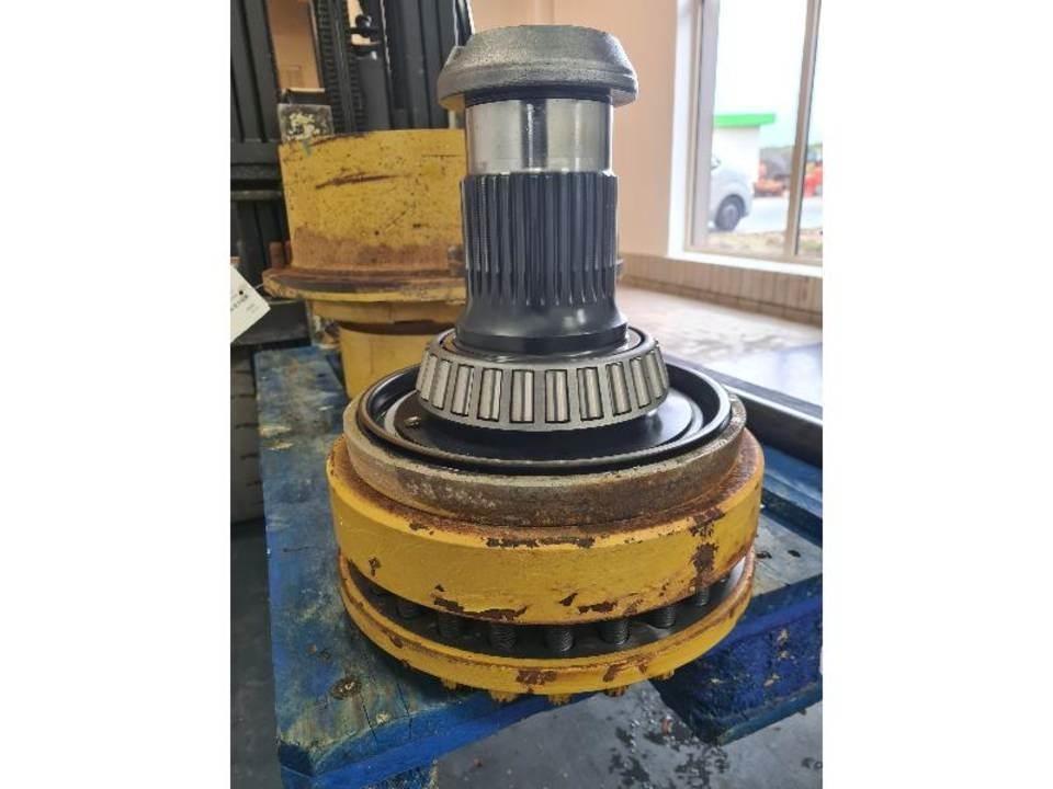 CAT 735 Gear