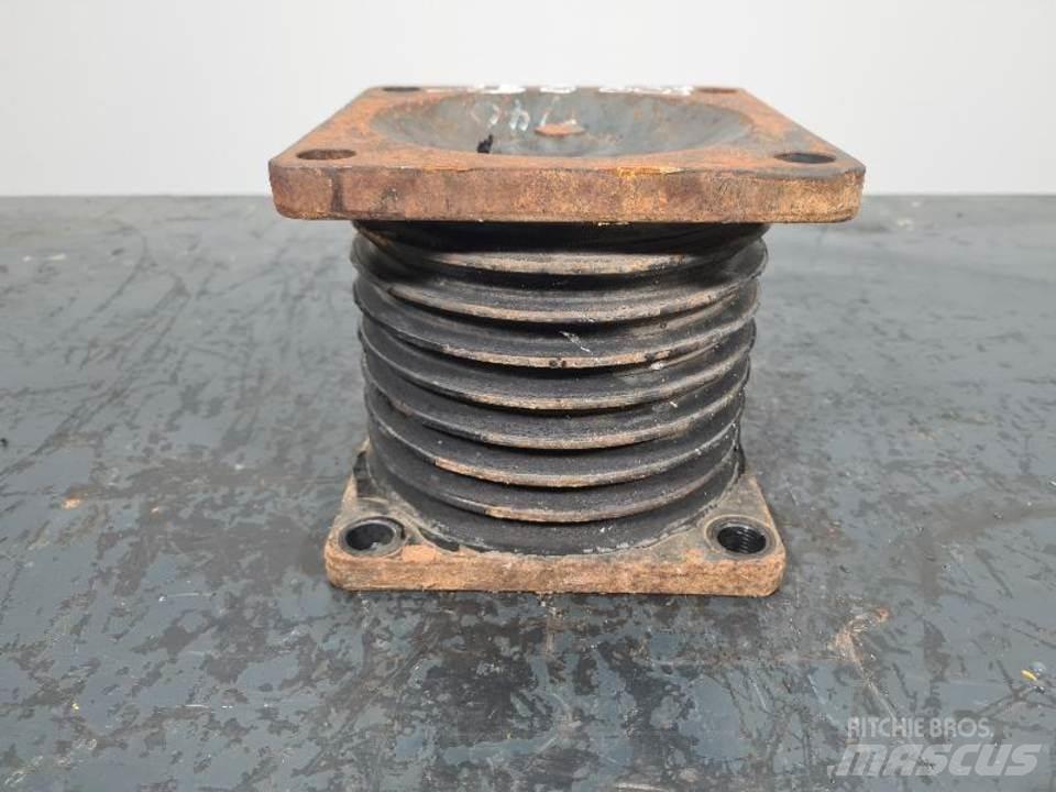 CAT 735 Gear