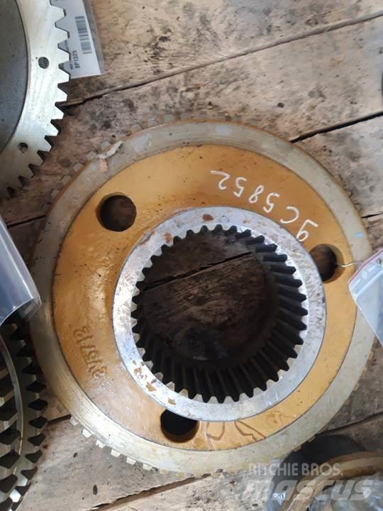 CAT 816B Gear