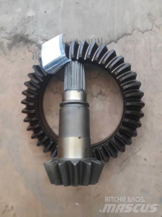 CAT 824B Gear