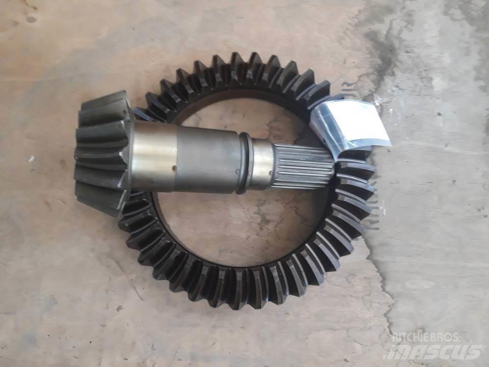 CAT 824B Gear