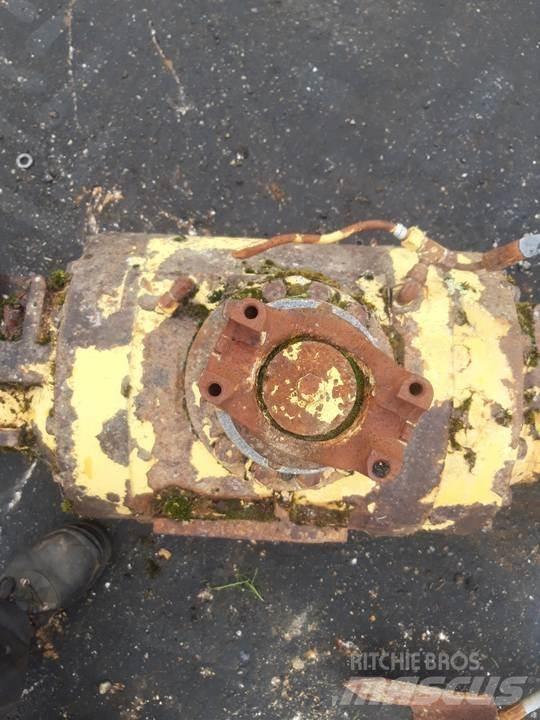 CAT 928F Gear