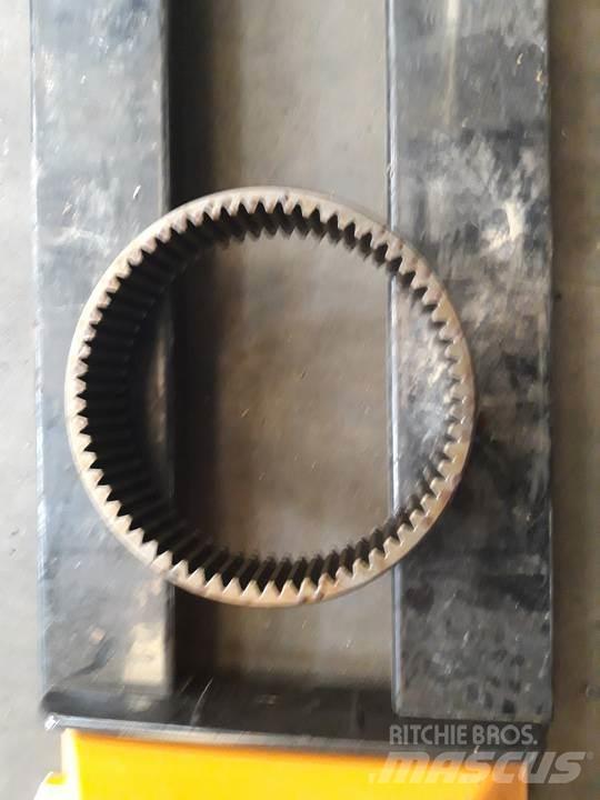 CAT 950E Gear