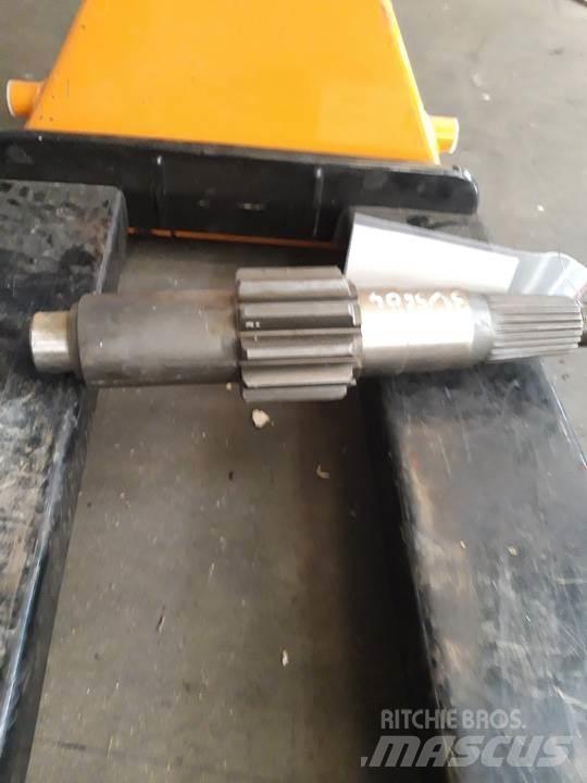 CAT 955K Gear