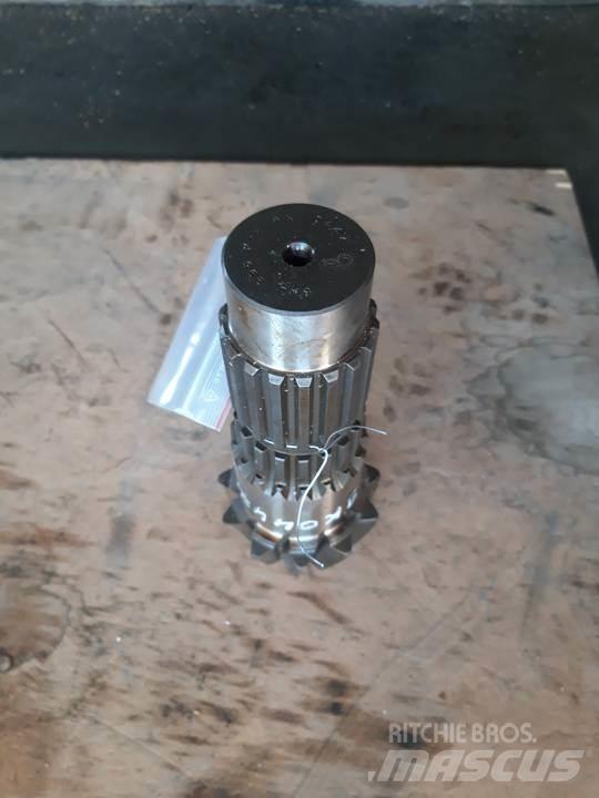 CAT 955L Gear