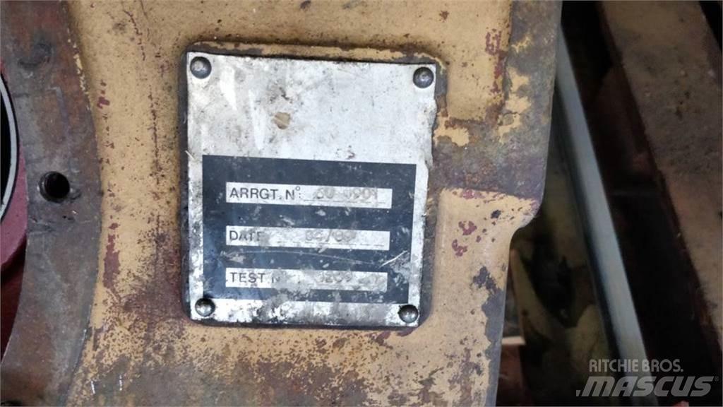 CAT D250B Gear