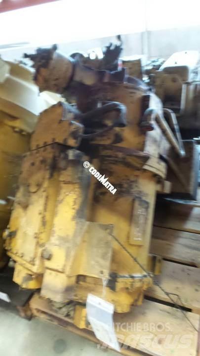 CAT D300B Gear