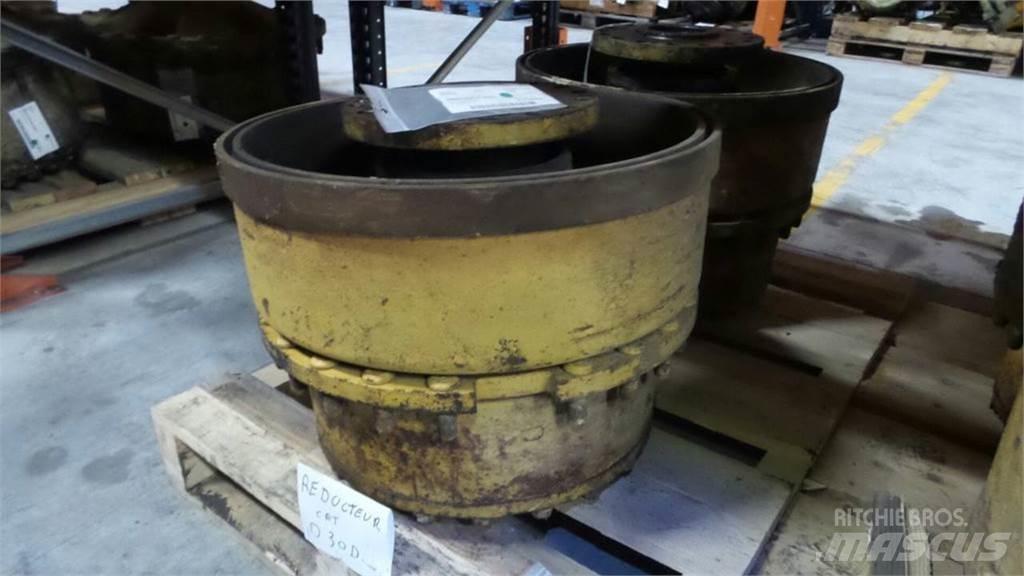 CAT D30D Gear