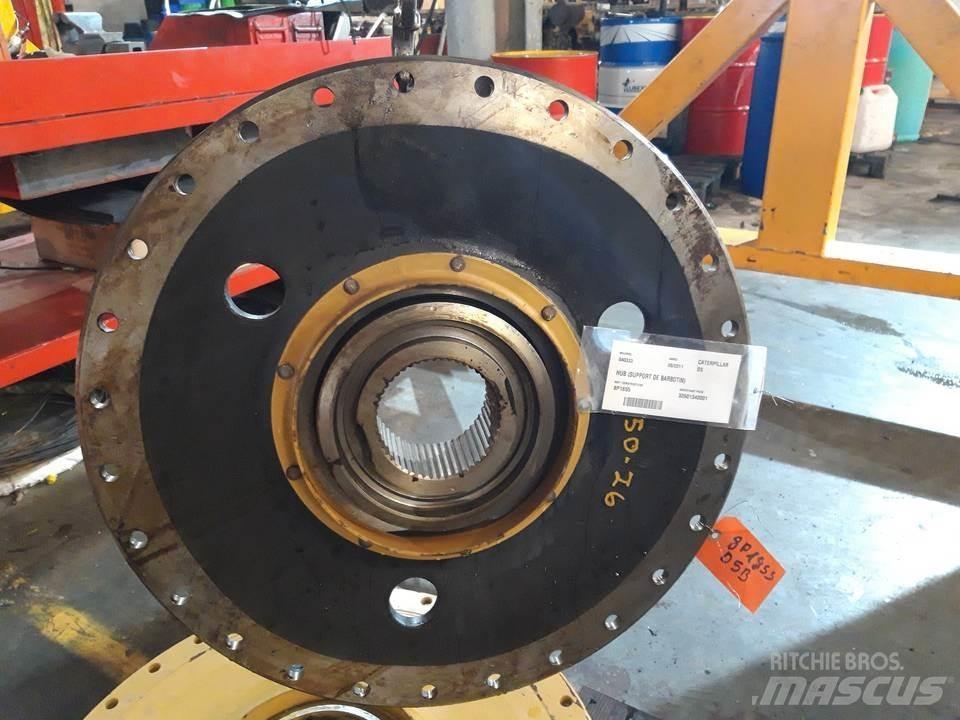 CAT D5 Gear