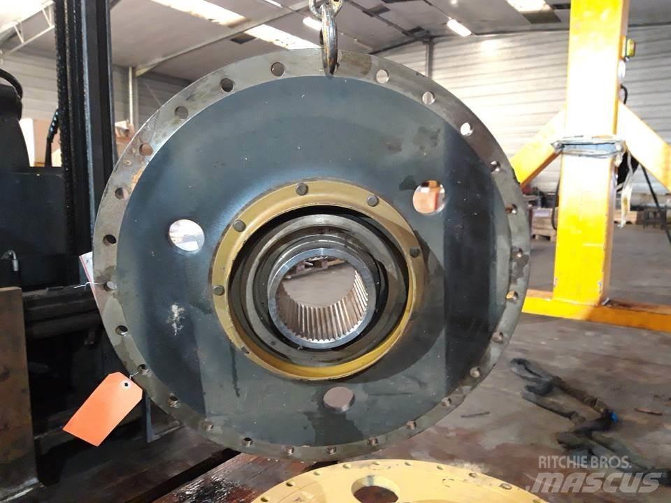CAT D5 Gear