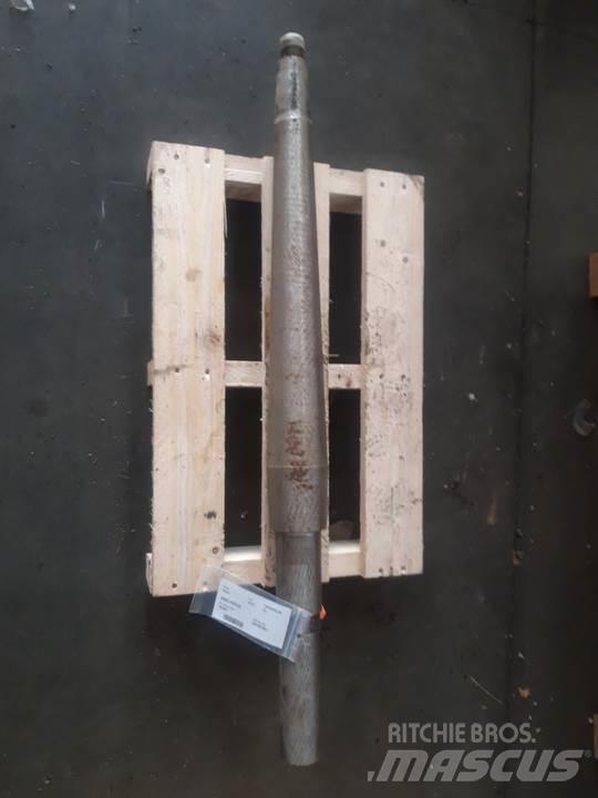 CAT D5 Gear