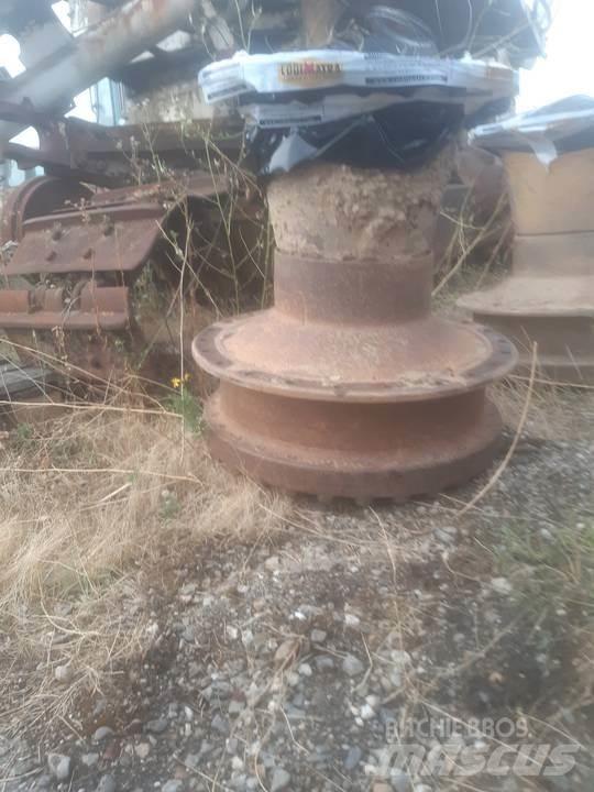 CAT D5H Gear